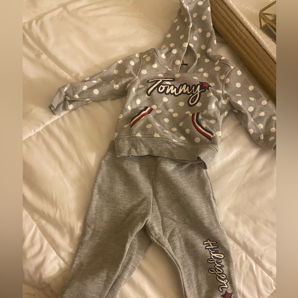 Size 12M unisex sweatsuit
